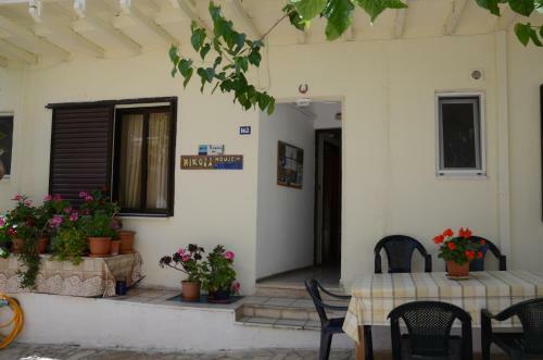 Nikos House New Comfort Apartm And Studio