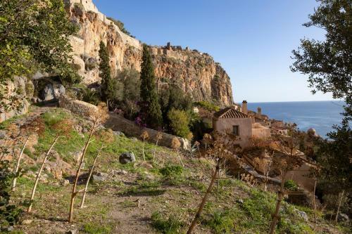 Villa Victoria's House In Monemvasia Castle