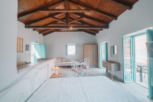 Apartamento George Seafront Suites