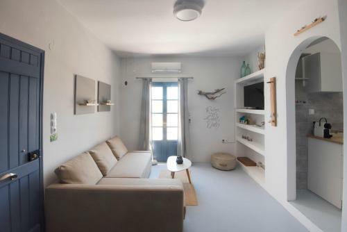 Thalassa Seafront Brand New 1bd House In Naousa