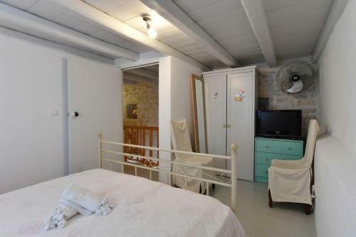 Centrally Located House For 4 Ppl In Naousa