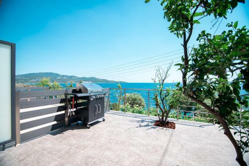 Anemos Seaside Apartment