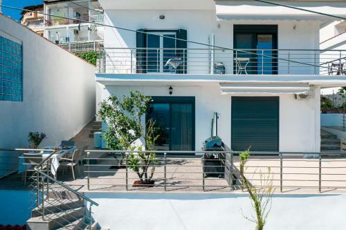 Anemos Seaside Apartment