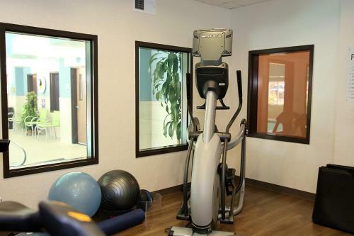 Holiday Inn Express Hotel & Suites Ashland