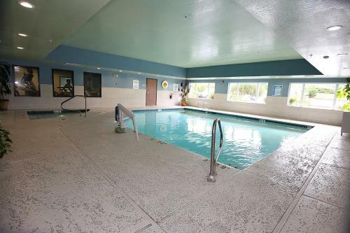 Holiday Inn Express Hotel & Suites Ashland