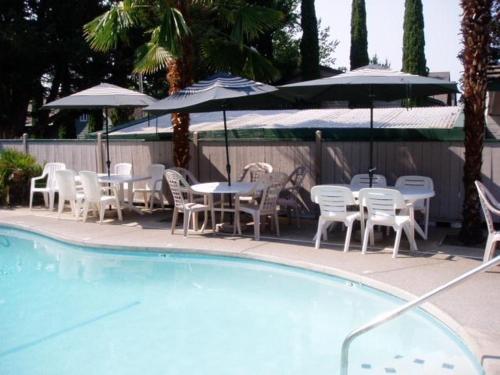 Motel Cedarwood Inn