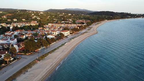 Zennova #22 Nikiti Sea Side House