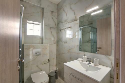 Emerald Luxury Apartments