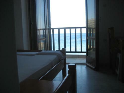 Hostal Spamandos Rooms