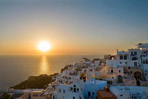 Villa Sole D'oro Sunset & Caldera View Grand Suite