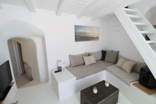 Astrea Suites Notus Dome House