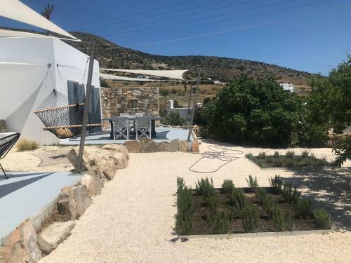 The Hedonist Square Cycladic House With Sea View