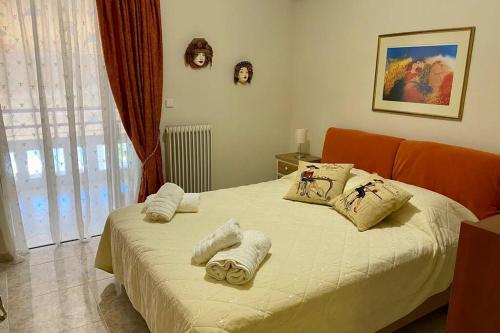 Elina's Spacious Apartment In Patras