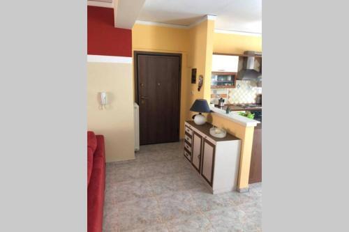 Elina's Spacious Apartment In Patras