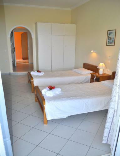 Studio Apartment Papadatos - Pelekas Beach, Corfu