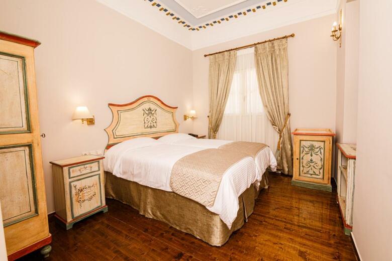 Konstantinos Palaiologos Hotel