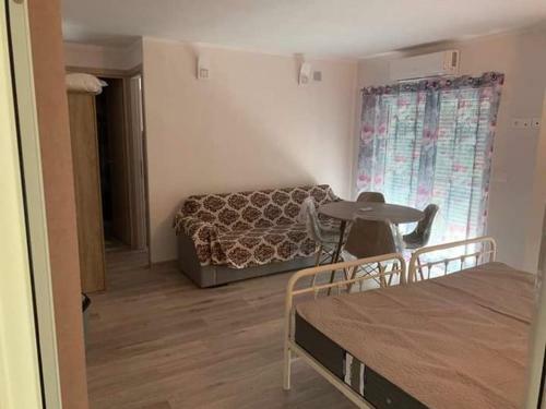 Apartamento Peraia White Suites