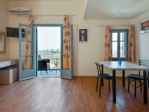 Charming Apartment In Lesbos Island With Swimming Pool