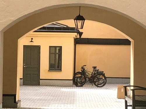 Artistic And Light 2 Room Apartment In Sofo 65sqm