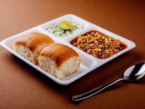 Hotel Spot On 86122 Pachmarhi Hills