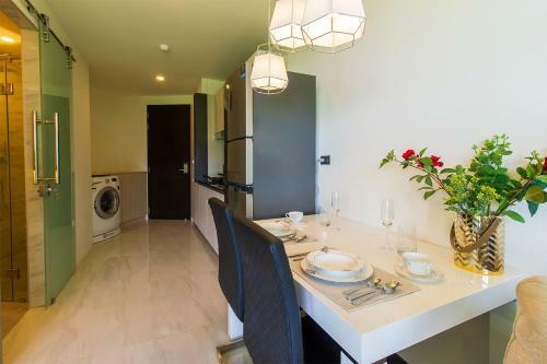 Oceana Sea View Apartments - Kamala Beach