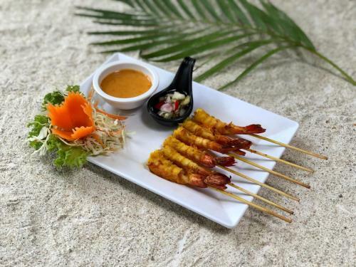 Hotel Deng's Kamala Beach Guesthouse