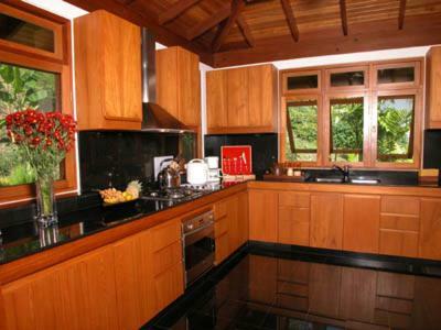 Gorgeous Thai Villa With Pool And Hilltop Seaviews