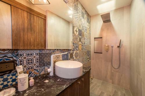 2 Bedroom Apartment Near Surin Beach