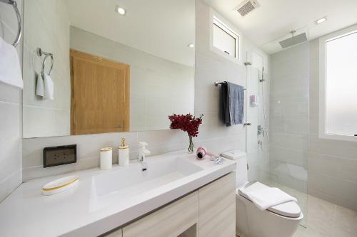 Fairyland Villa -3 Br Sea Views & Private Pool A10