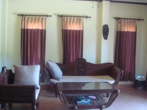 Hostal Niracha Chaweng House