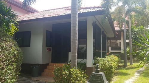 Hostal Niracha Chaweng House