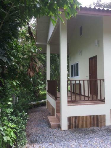Jungle View Suite