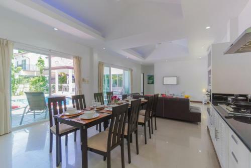 Private Pool Villa 4 Bedrooms