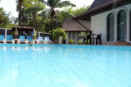 Villa Chalong Palm Residence