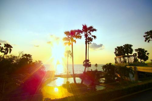 Apartamento Luxurious Beachfront Pattaya