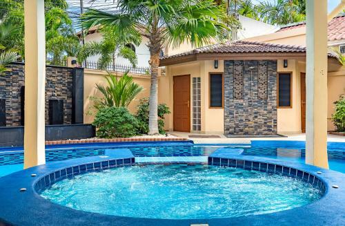 Luxury Pool Villa T1 Near Walking Street