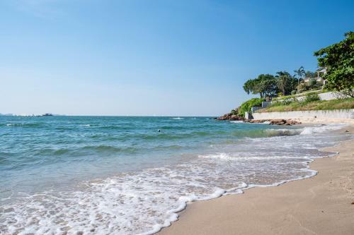 Majestic Residence Pool Villa 4 Bedrooms Private Beach