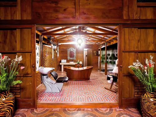 Puri Nirwana Luxury Beachfront Villa