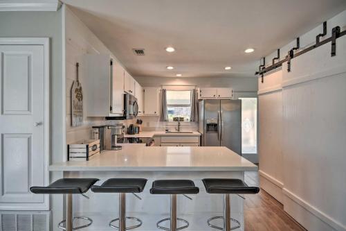 Gulf Breeze Retreat Less Than 4 Mi To Beach Access!