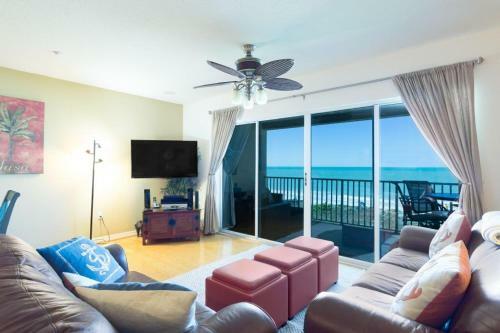 Oceanside302 Beachfront, Lots Of Updates And Amenities