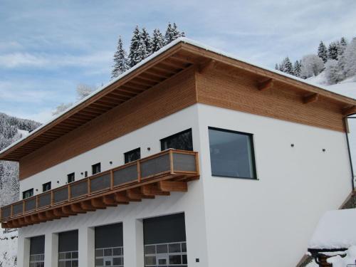 Modern Apartment In Viehhofen With Sauna