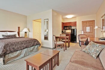 Hotel Staybridge Suites Buffalo-airport