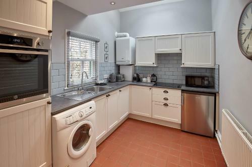 Host & Stay - Rose Cottage @ Durham