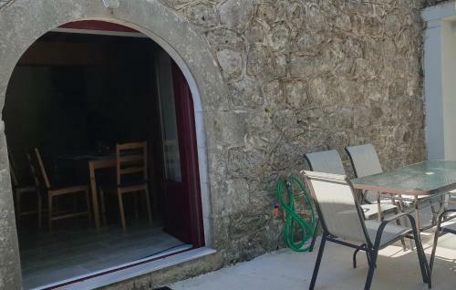 Kontrata Cottage