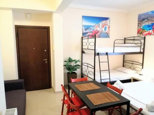 Modern Apartment In Piraeus