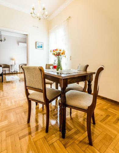Opalio ?2 Exquisite 1?d Apart In Central Pireaus