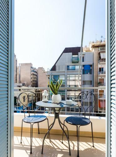 Opalio ?2 Exquisite 1?d Apart In Central Pireaus