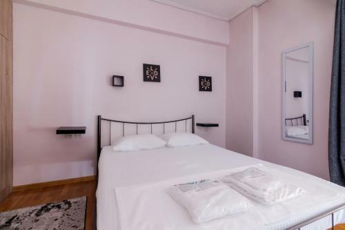 2 Bedroom Apartment Next To Marina Zeas