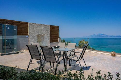 Luxury Villa Cavo Mare Meltemi With Private Pool & Jacuzzi