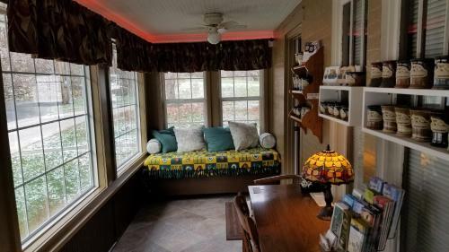Lodge Trickling Waters Retreat